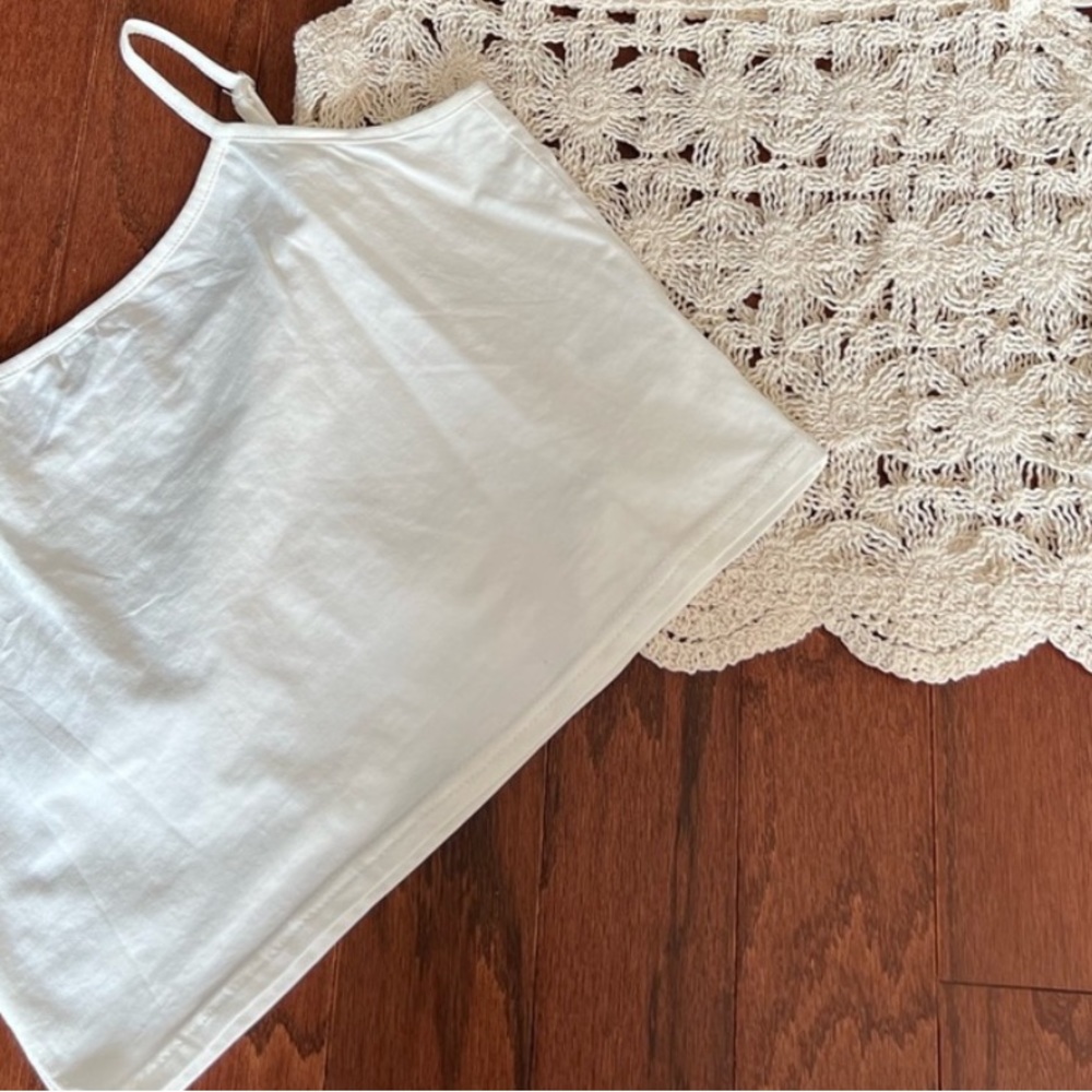 Anthropologie BISHOP + YOUNG
CROCHET CROP TOP XS EUC - Picture 3 of 9